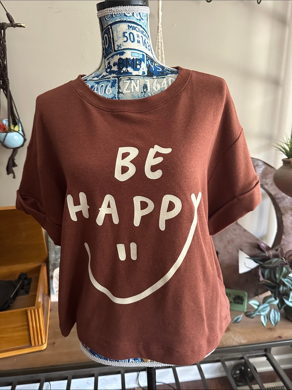 BUCKETLIST Brown "Be Happy" Short Sleeve Tee